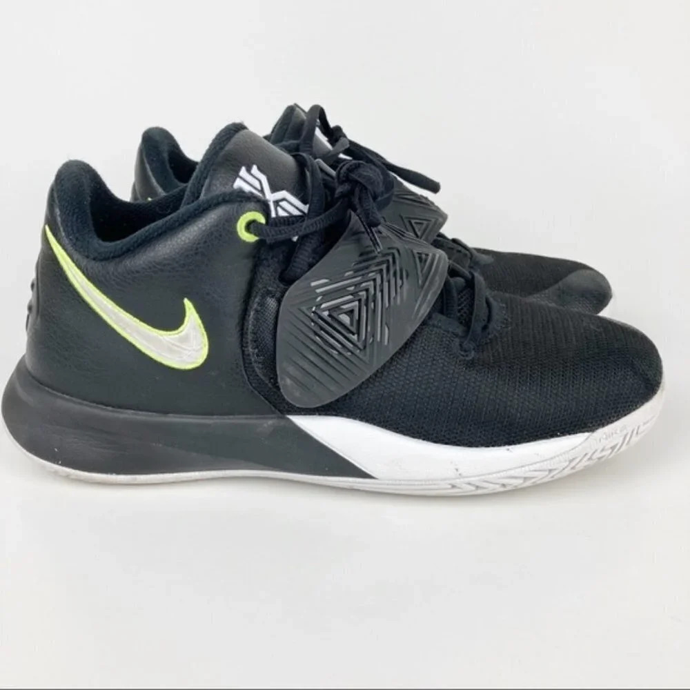 Nike Kyrie Flytrap 3 Sneakers 6Y Youth Basketball Shoes Black BQ5620-001